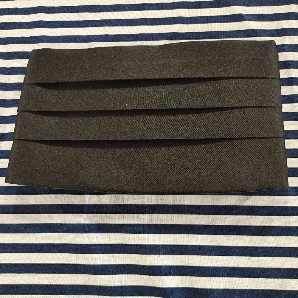 ST. PATRICK BLACK SATIN CUMMERBUND ONLY.